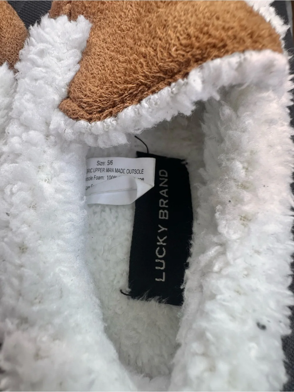Lucky Brand Slipper For Toddlers Size 5/6